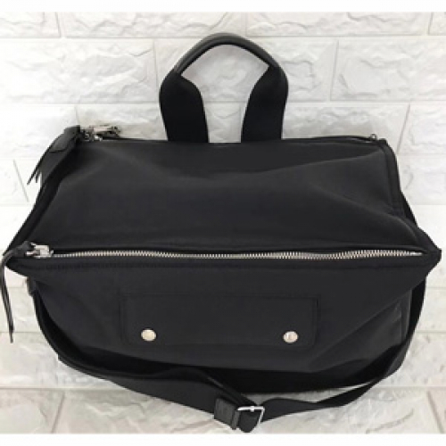 ジバンシィメンズショルダーバッグV008,