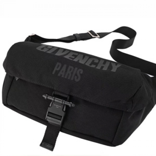 ジバンシィメンズショルダーバッグV011,