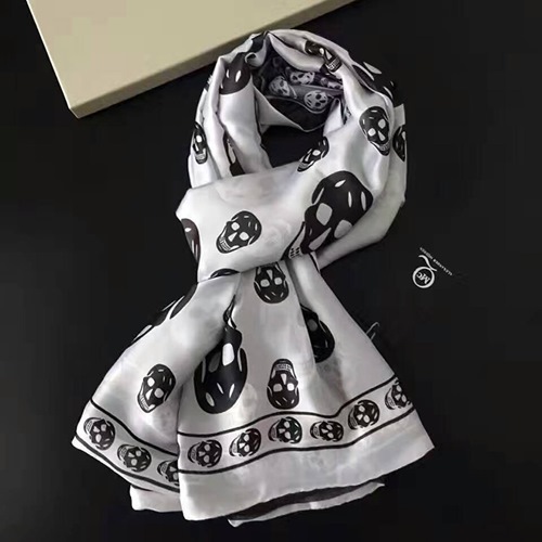 アレクサンダーマックイーンレディース/ニットC002,B6