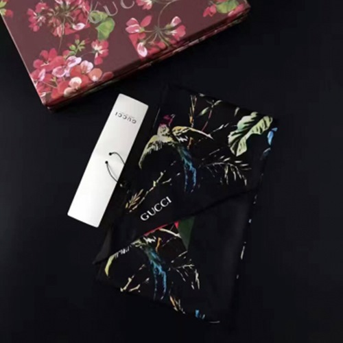 グッチレディース/ニットC041,B6