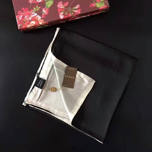 グッチレディース/ニットC047,B6