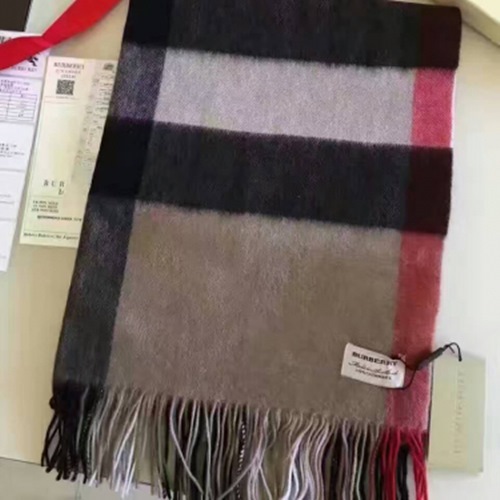 バーバリーレディース/ニットC049,B6