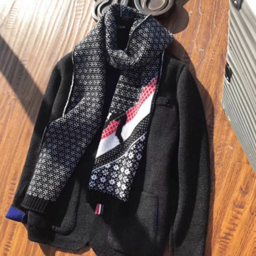 トムブラウンメンズニットC077,,