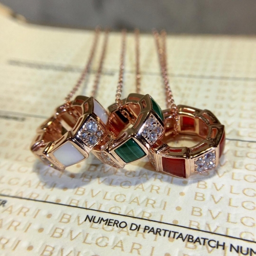 18ブルガリレディース18Kメッキローズゴールドネックレスl0051.(レッド,グリーン,ホワイト)