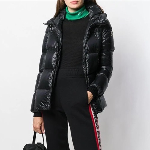 モンクレールメンズパッチモダンダックダウンパディングc01195ブラック