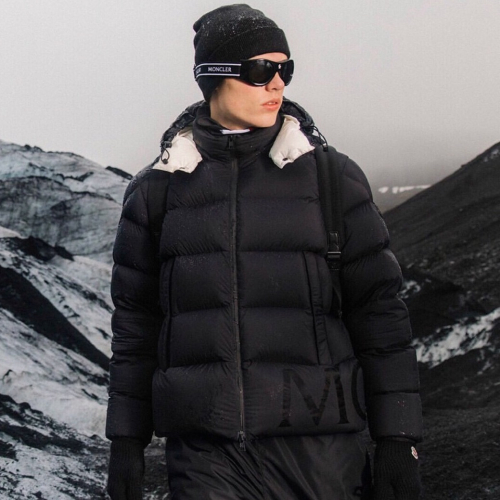 モンクレールモンクレールメンズパッチモダンダウンパディングc01287.ブラック