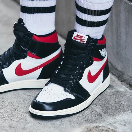 1ジョーダン1ナイキメンズランニングシューズ,S0176,,ホワイトブラック