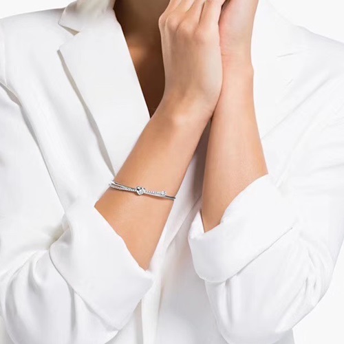 スワロフスキーレディースブレスレットC0070.(シルバー)