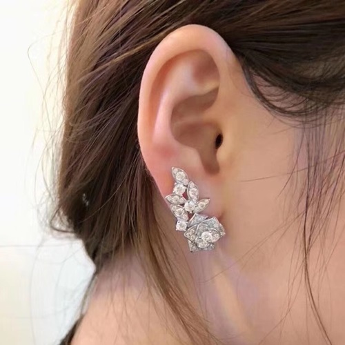 ピアジェレディースピアスC0175.(シルバー)