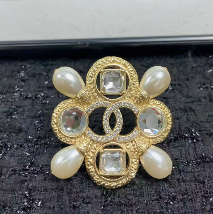 シャネルレディースブローチC0259.(イエローゴールド)