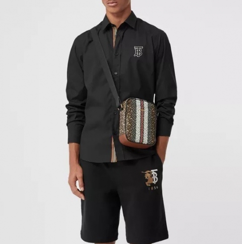 バーバリーバーバリーメンズヴィンテージベーシックコットンシャツr02861.ブラック