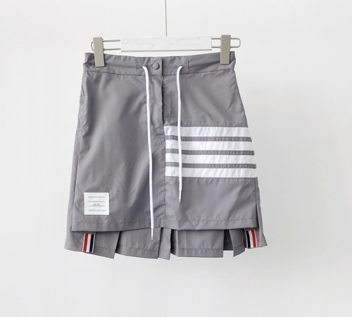 トムブラウンレディースカジュアルショートパンツo01002グレー