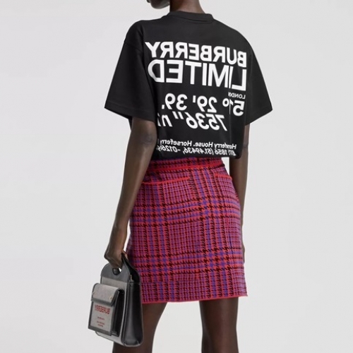 バーバリーユニセックスコットン半袖Tシャツr03590.ブラック