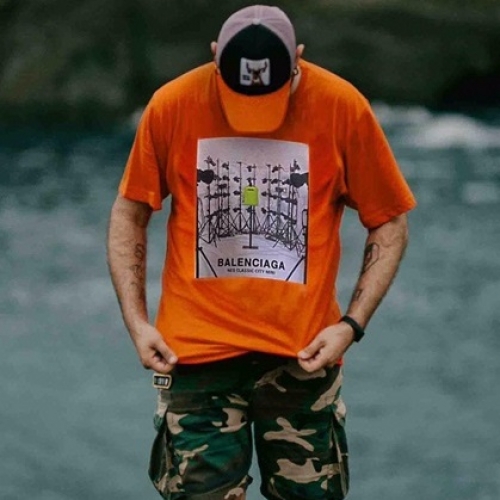 バレンシアガユニセックスコットン半袖Tシャツl01034オレンジ