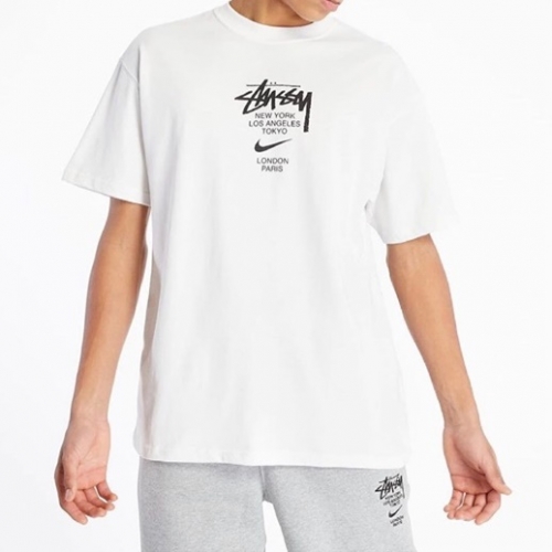 ナイキメンズホワイト半袖Tシャツk143