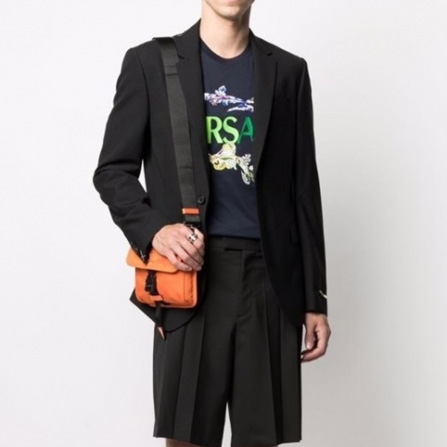 ヴェルサーチェメンズメデューサ半袖Tシャツr0858ブラック