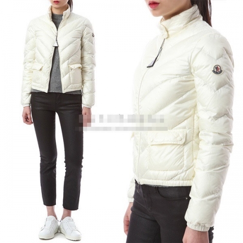 モンクレールレディースパッチモダンダウンショートパディングc02298ホワイト