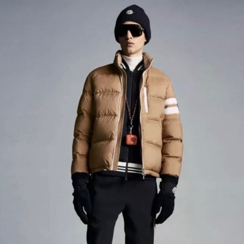 モンクレールユニセックスパッチモダンダウンパディングc02312ベージュ