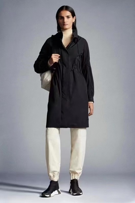 モンクレールレディースカジュアルブラックコートc02343