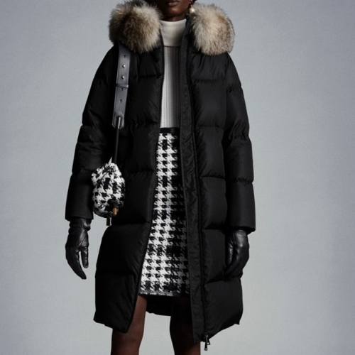 モンクレールレディースパッチモダンダウンロングパディングc02384ブラック