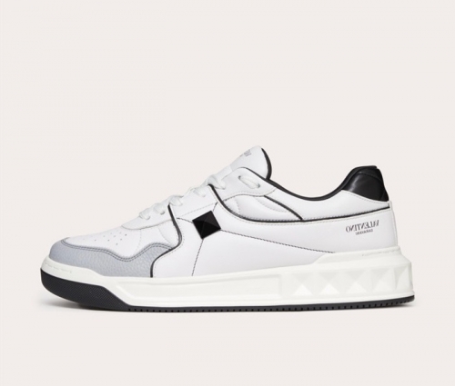 ヴァレンティノメンズカジュアルレザースニーカー(240-275)ホワイトl0495