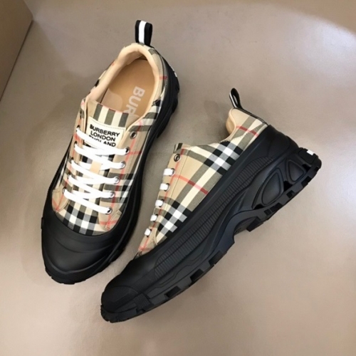 バーバリーメンズカジュアルスニーカーキャメルr04259