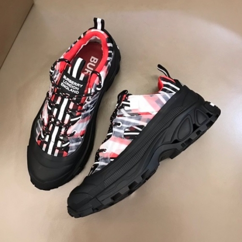 バーバリーメンズカジュアルスニーカーレッドr04261