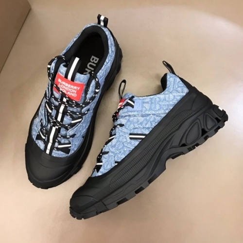 バーバリーメンズカジュアルスニーカーブルーr04262