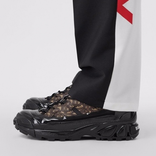 バーバリーメンズカジュアルスニーカーブラウンr04269