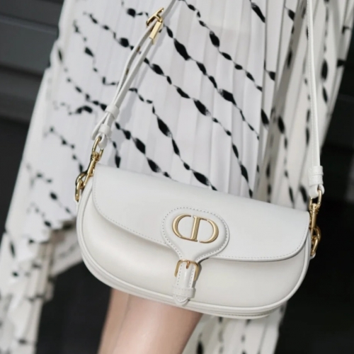 ディオールレディースボビーバッグホワイトo01639