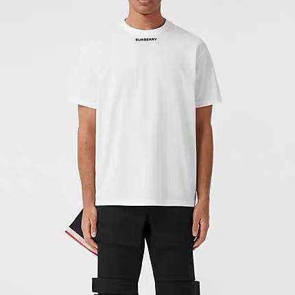 バーバリーメンズクルーネックホワイト半袖Tシャツr04300