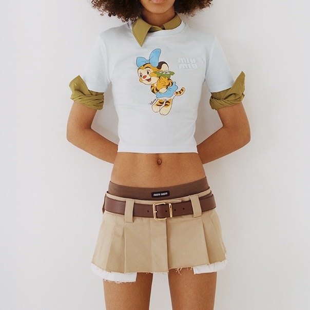 ミュウミュウレディースクルーネックホワイト半袖Tシャツu0242