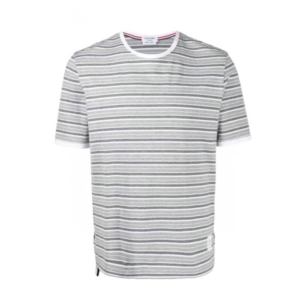 トムブラウンメンズレッドクルーネック半袖Tシャツm01549