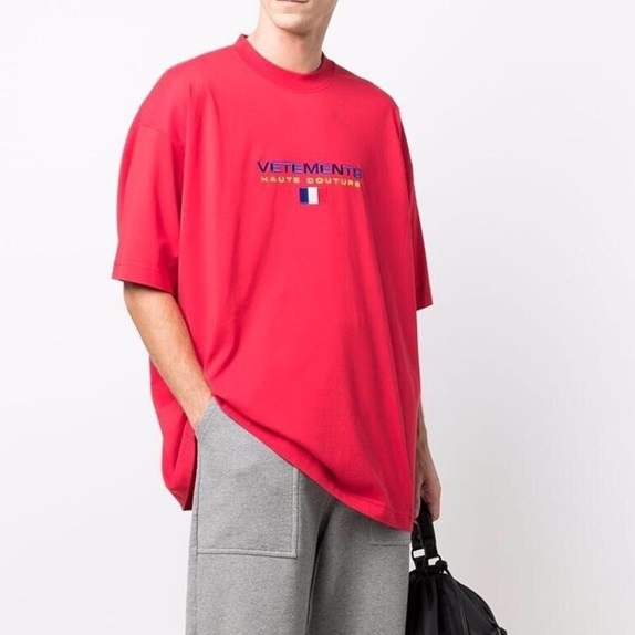 ヴェトモンユニセックストレンディレッド半袖Tシャツt0282