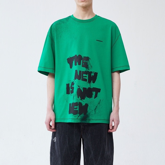 ユニセックスモダングリーン半袖Tシャツe0107