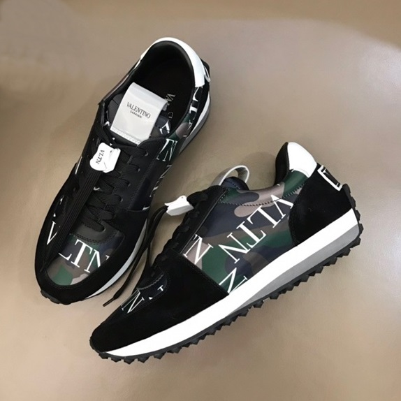 ヴァレンティノメンズトレンディブラックスニーカーl02525