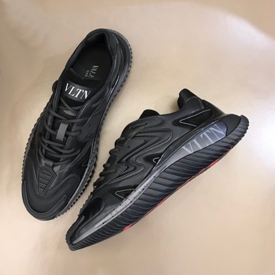 ヴァレンティノメンズトレンディブラックスニーカーl02536