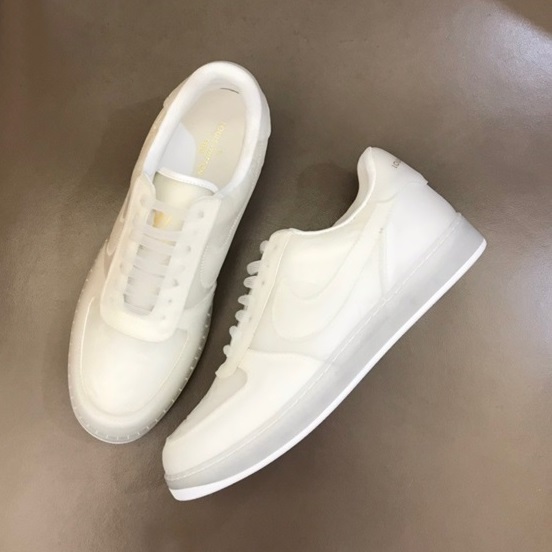 ルイヴィトンメンズクラシックホワイトスニーカーu04214