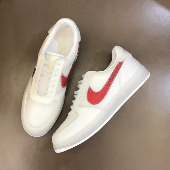 ルイヴィトンメンズクラシックホワイトスニーカーu04215