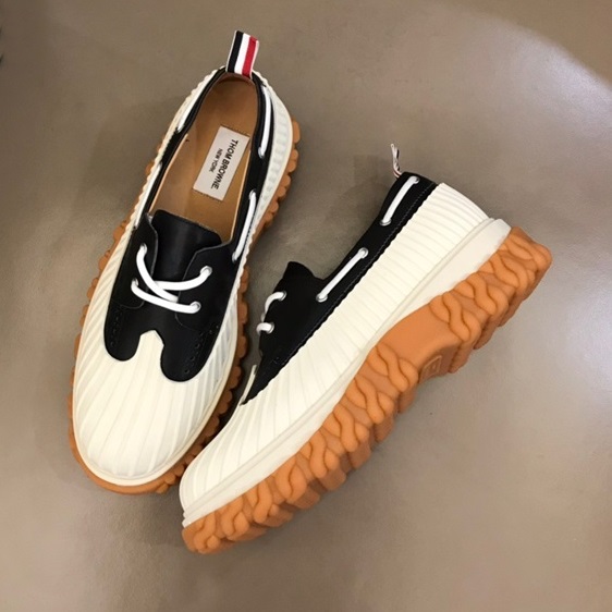 トムブラウンメンズトレンディブラックスニーカーm01562