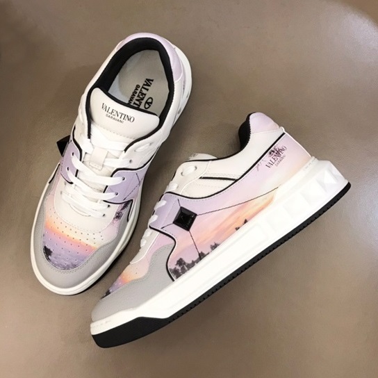 ヴァレンティノユニセックススタッドパープルスニーカーl02552