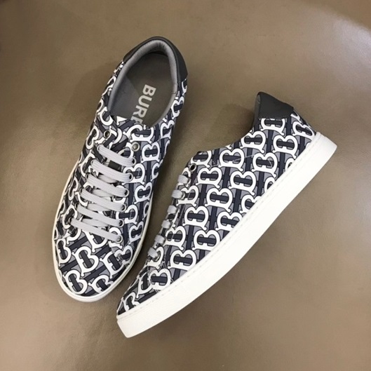 バーバリーメンズヴィンテージグレースニーカーr04303