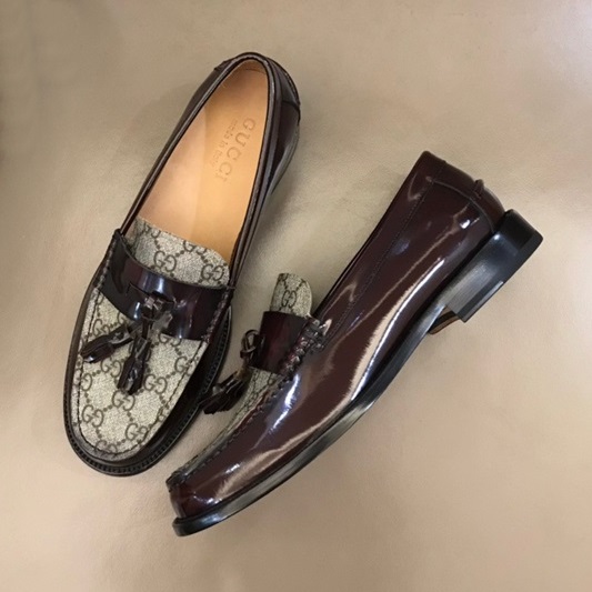 グッチメンズブラウンローファーc04793