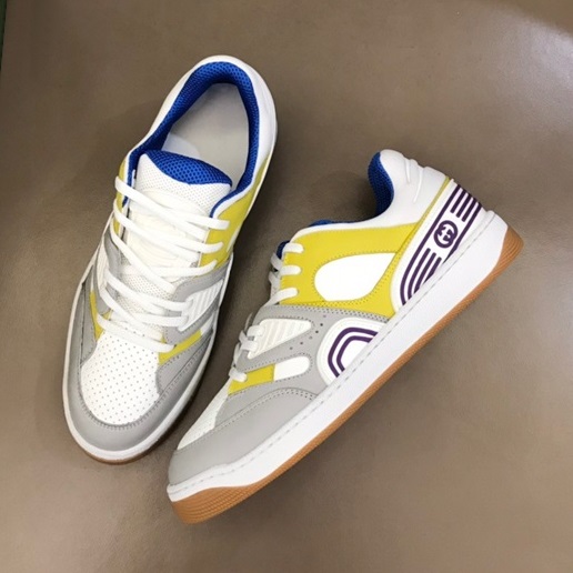 グッチメンズグレースニーカーc04796