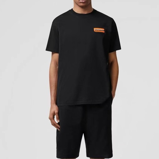 バーバリーメンズブラッククルーネック半袖Tシャツr04341