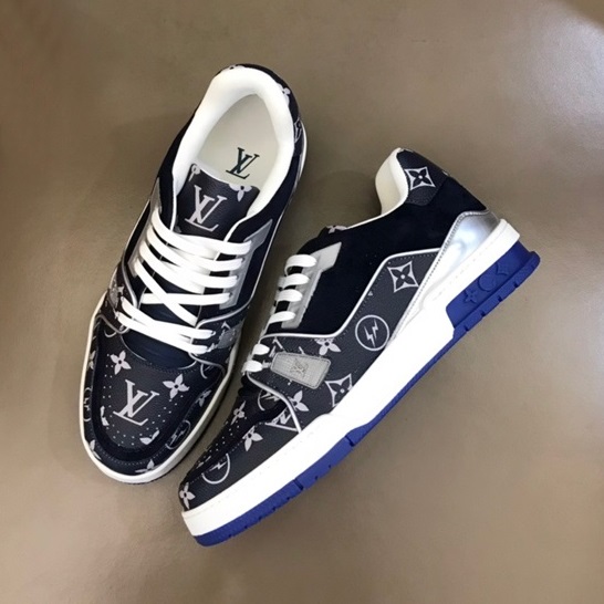 ルイヴィトンメンズブラックスニーカーu04908