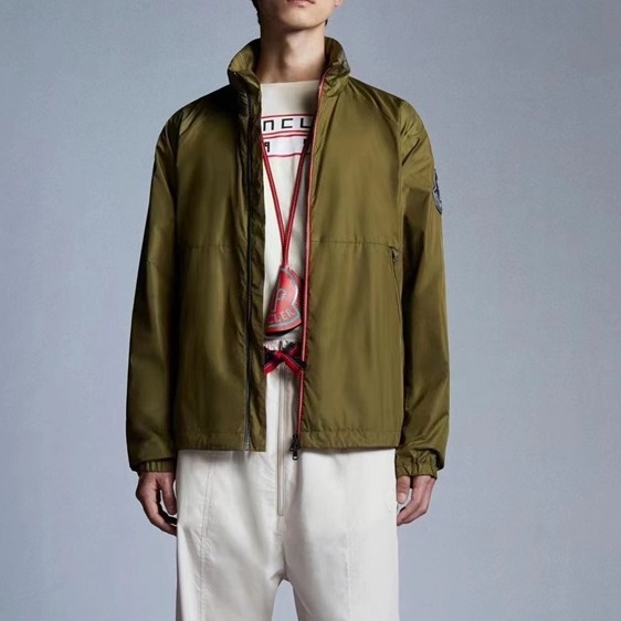 モンクレールメンズミニマルカーキジャケットc02491