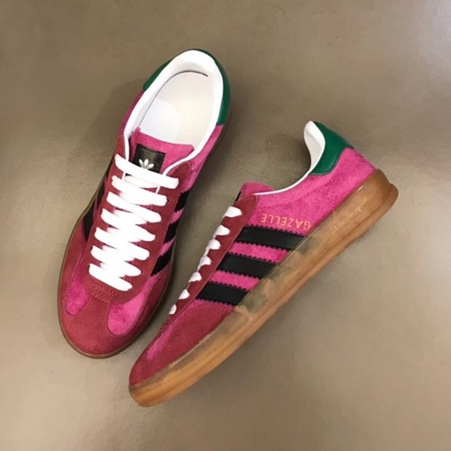 グッチユニセックスクラシックピンクスニーカーc04913