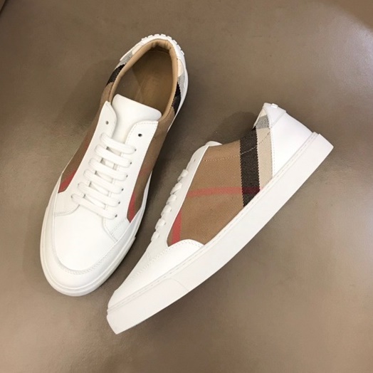 バーバリーメンズヴィンテージキャメルスニーカーr04398