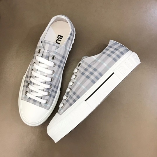 バーバリーメンズヴィンテージグレースニーカーr04402